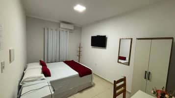 Comfort Double Room | Desk, WiFi (free)