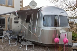 Property grounds - Unique Airstream Retreat (Carnforth)
