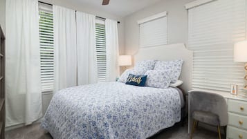 3 bedrooms, iron/ironing board, WiFi, bed sheets