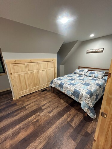 The Driftwood Lodge