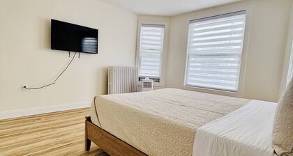 Beautiful 4-bedroom apartment with AC in charming Utica