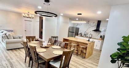 Beautiful 4-bedroom apartment with AC in charming Utica