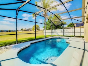 Pool - Minutes from the Magic .Private Pool • Harry Potter Game Room • Sleeps 10 (Davenport)