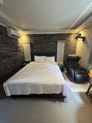 Premium kamer | Een bureau, gratis wifi