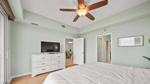 Room - Fall Deals + Snowbird Rates | Ocean Views + Beach Getaway (Palm Coast)