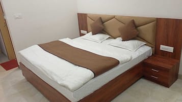 Habitación doble | Sábanas de algodón egipcio, ropa de cama de alta calidad, escritorio