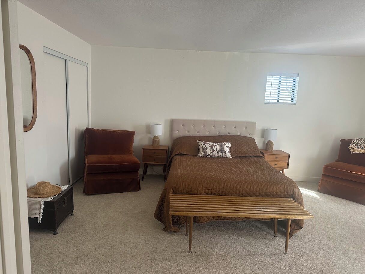 1 habitación, tabla de planchar con plancha, wifi y ropa de cama 