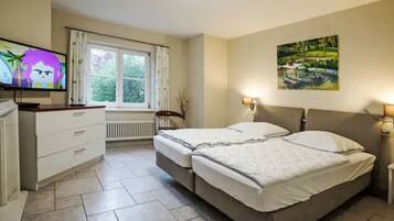 3 bedrooms, Internet