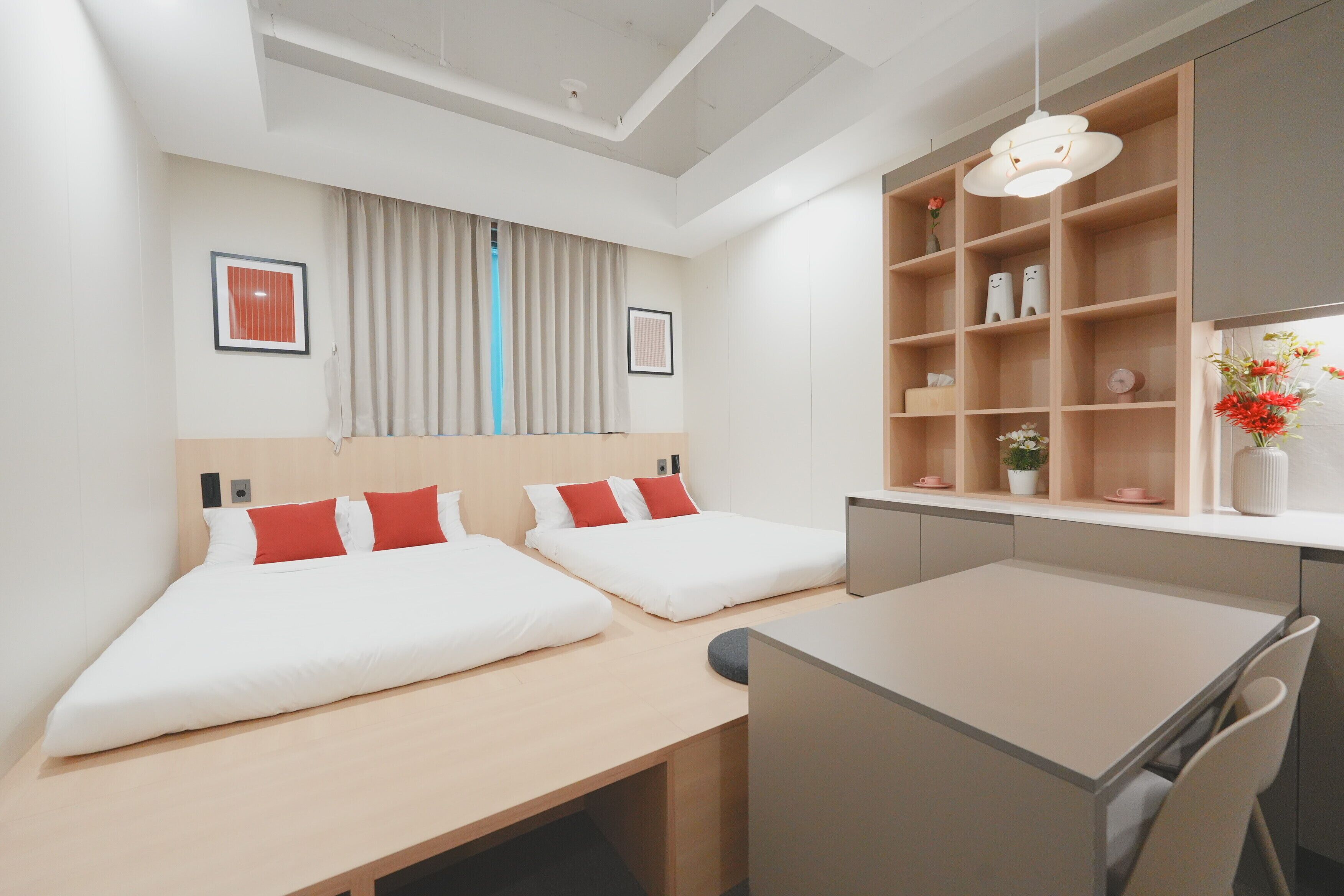 Habitación familiar con 2 camas individuales | Wifi gratis 