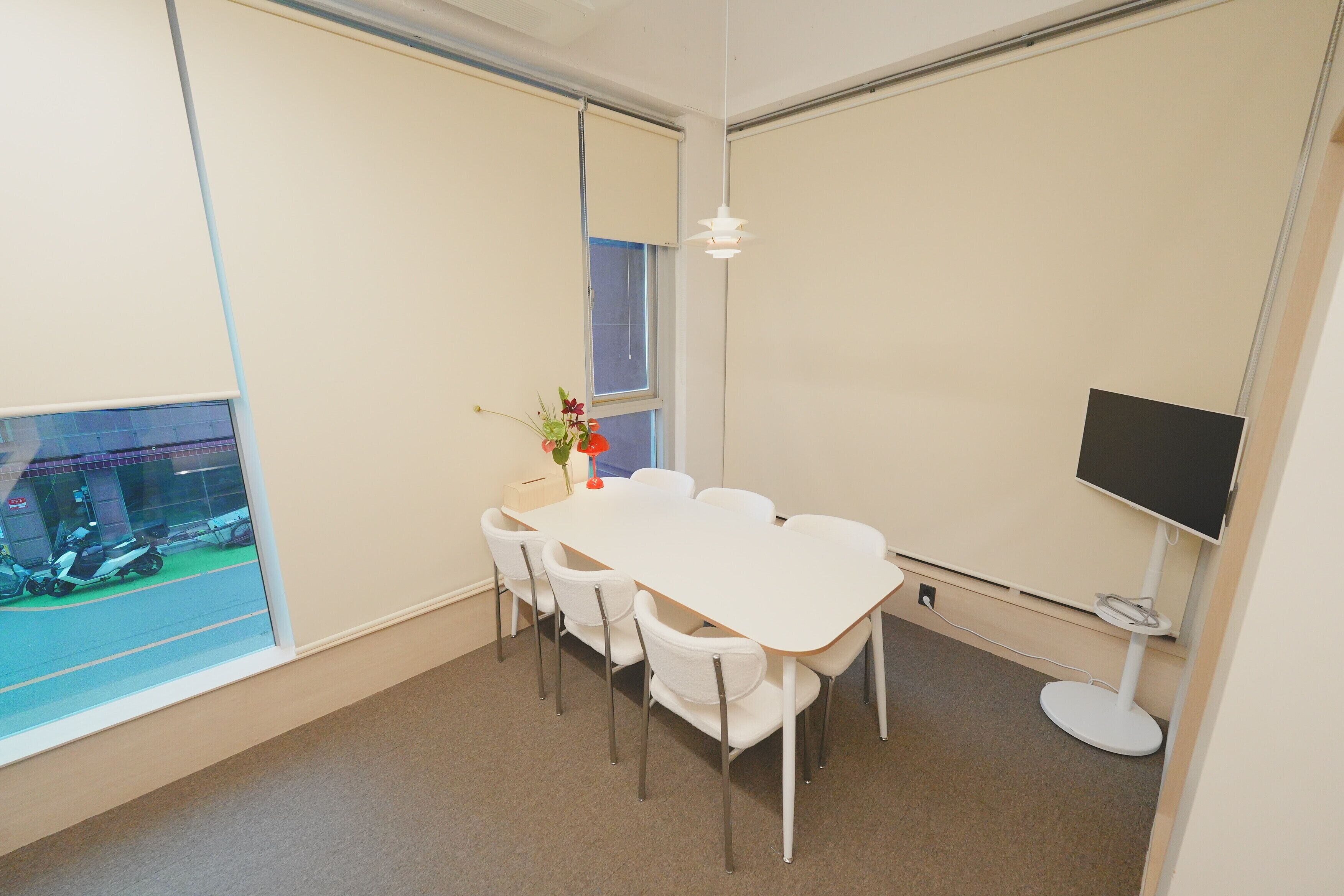 Executive Suite | Free WiFi, bed sheets