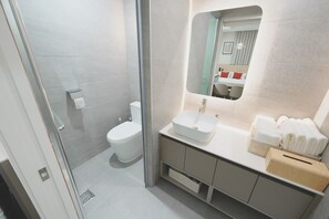 Habitación familiar con 2 camas individuales | Baño