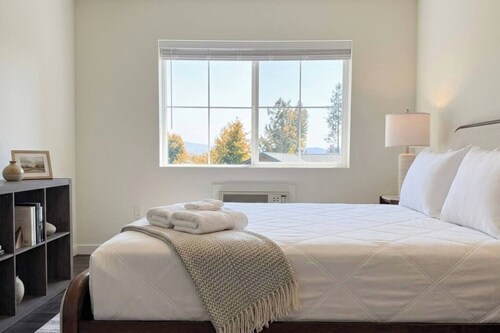 Homestead Village - Two Bedroom Condo Top Floor