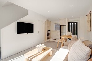 Unclassified image, 3 of 24, button - Modern Te Atatu Sanctuary | Air-con and Sofa Bed (Auckland West)