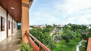 Quarto superior, 2 camas de solteiro, vista para o jardim | Vista para o jardim