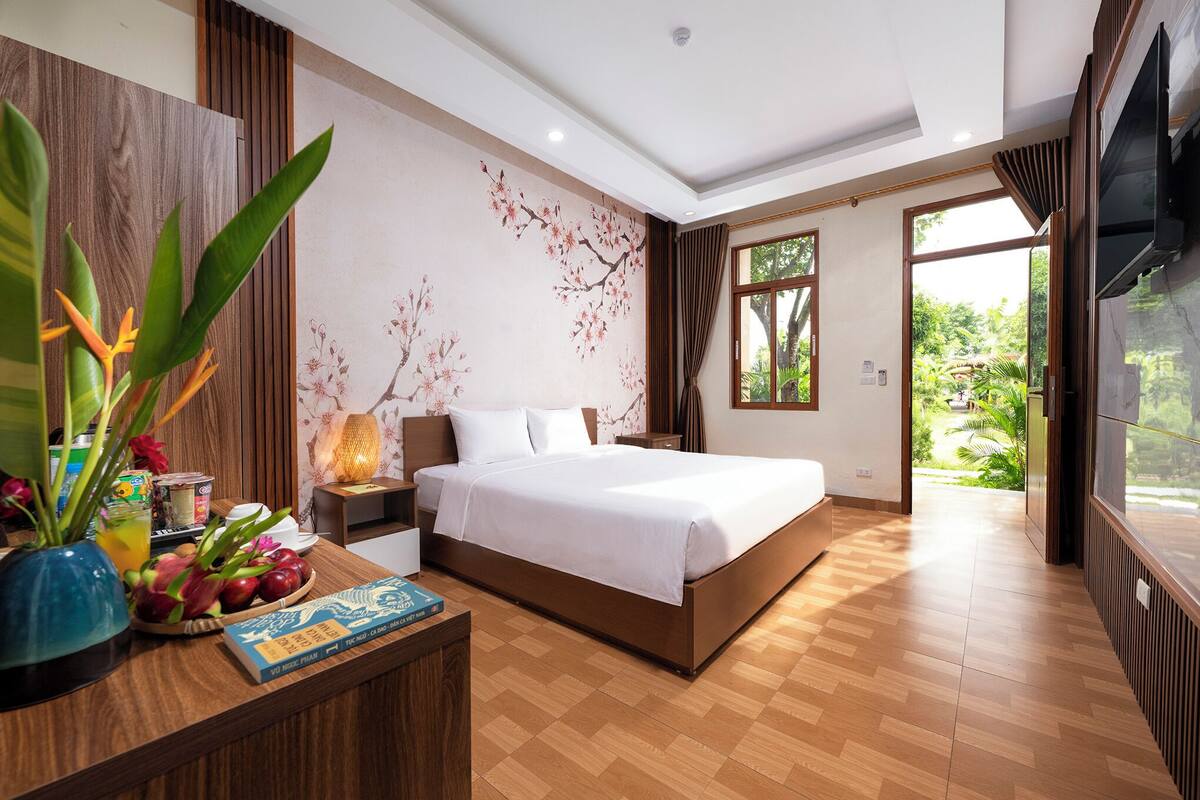 Pillow-top beds, minibar, iron/ironing board, free WiFi