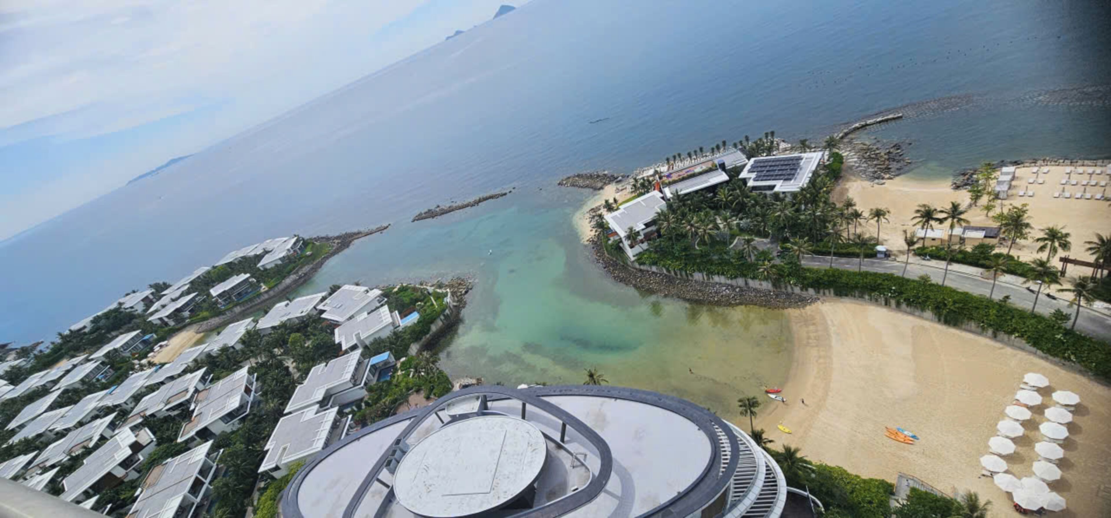 Luxury Apartment, Beach View | Beach