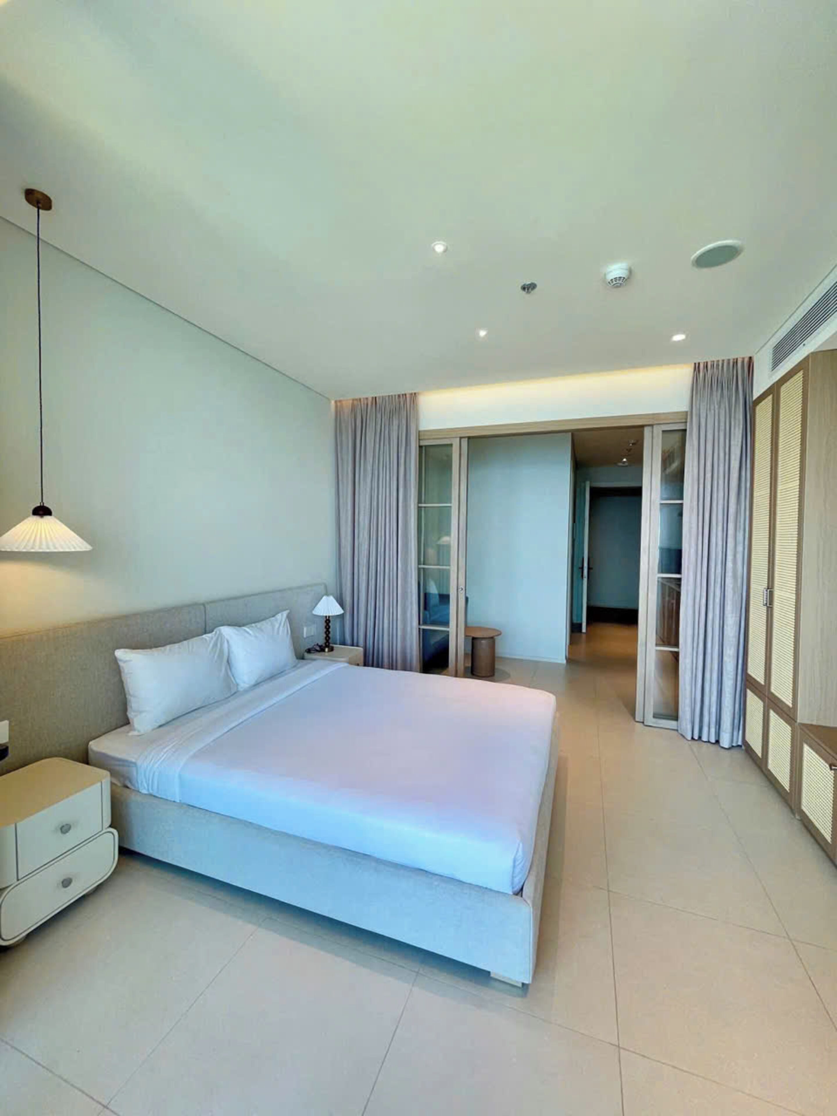 Luxury Apartment, Beach View | Desk, soundproofing, iron/ironing board, WiFi (free)