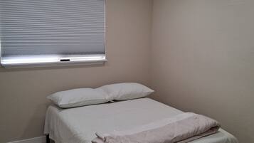 5 Schlafzimmer, Bügeleisen/Bügelbrett, Internetzugang, Bettwäsche