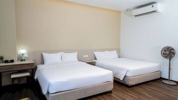 Family Twin Room | In-room safe, blackout drapes, soundproofing