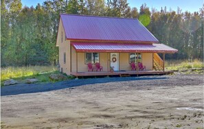 Exterior - Beautiful 2-bedroom cabin in charming Soldotna. Perfect for relaxing stays (Kasilof)