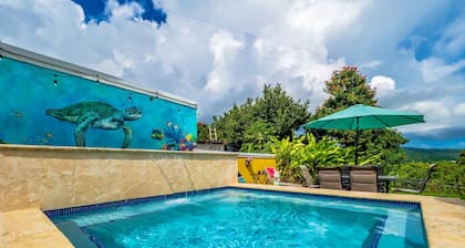 Vista YuKé ~ 7BR Mountain Escape ~ Saltwater Spa for 12 ~ Near El Yunque