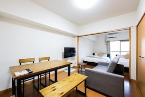 Kamar Deluks | Interior