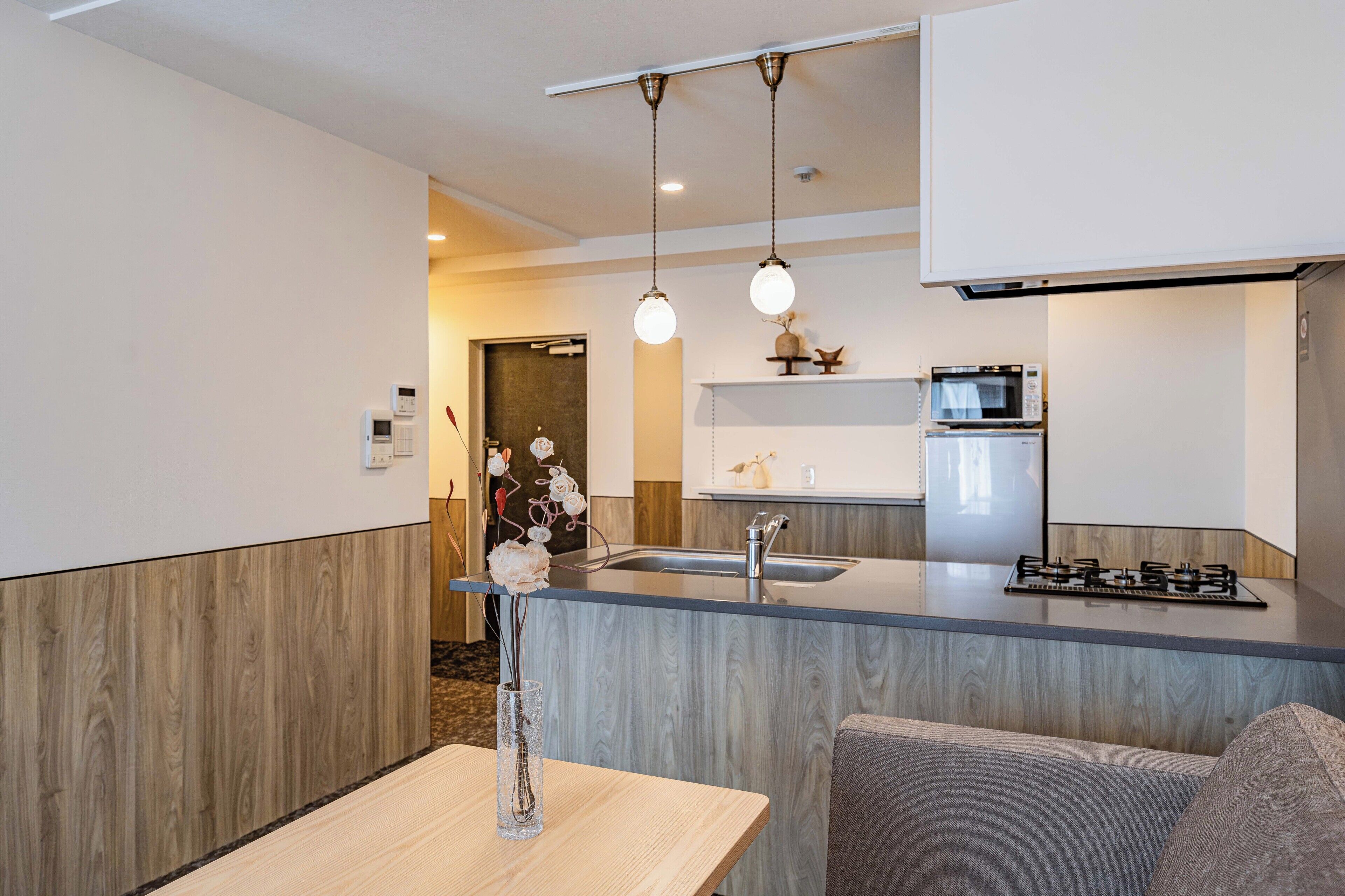Habitación familiar, para no fumadores (Superior) | Cocina privada | Refrigerador con congelador, microondas y parrilla de estufa 