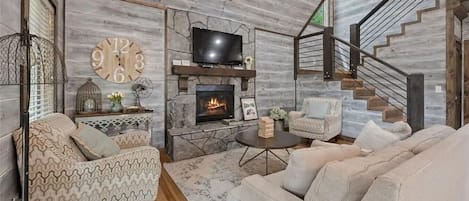Smart TV y chimenea