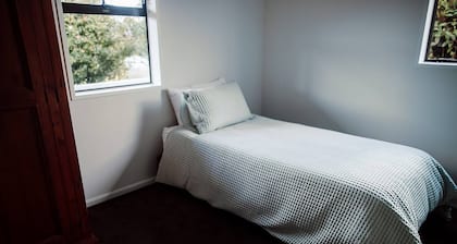 Aurum Retreat - Boutique Stay in Reefton's