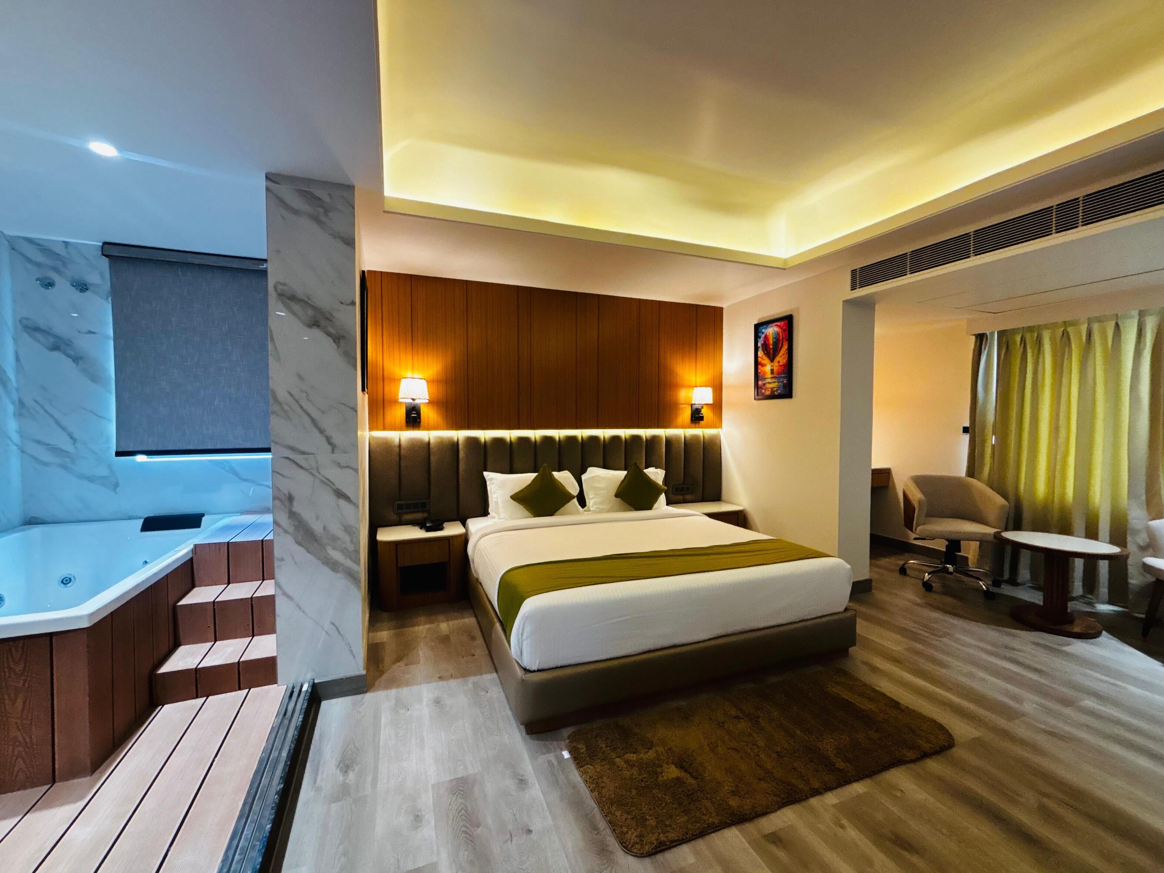 Luxury Suite | Pillowtop beds, desk, laptop workspace, iron/ironing board (on request)
