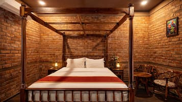 11 slaapkamers, een strijkplank/strijkijzer, wifi, beddengoed