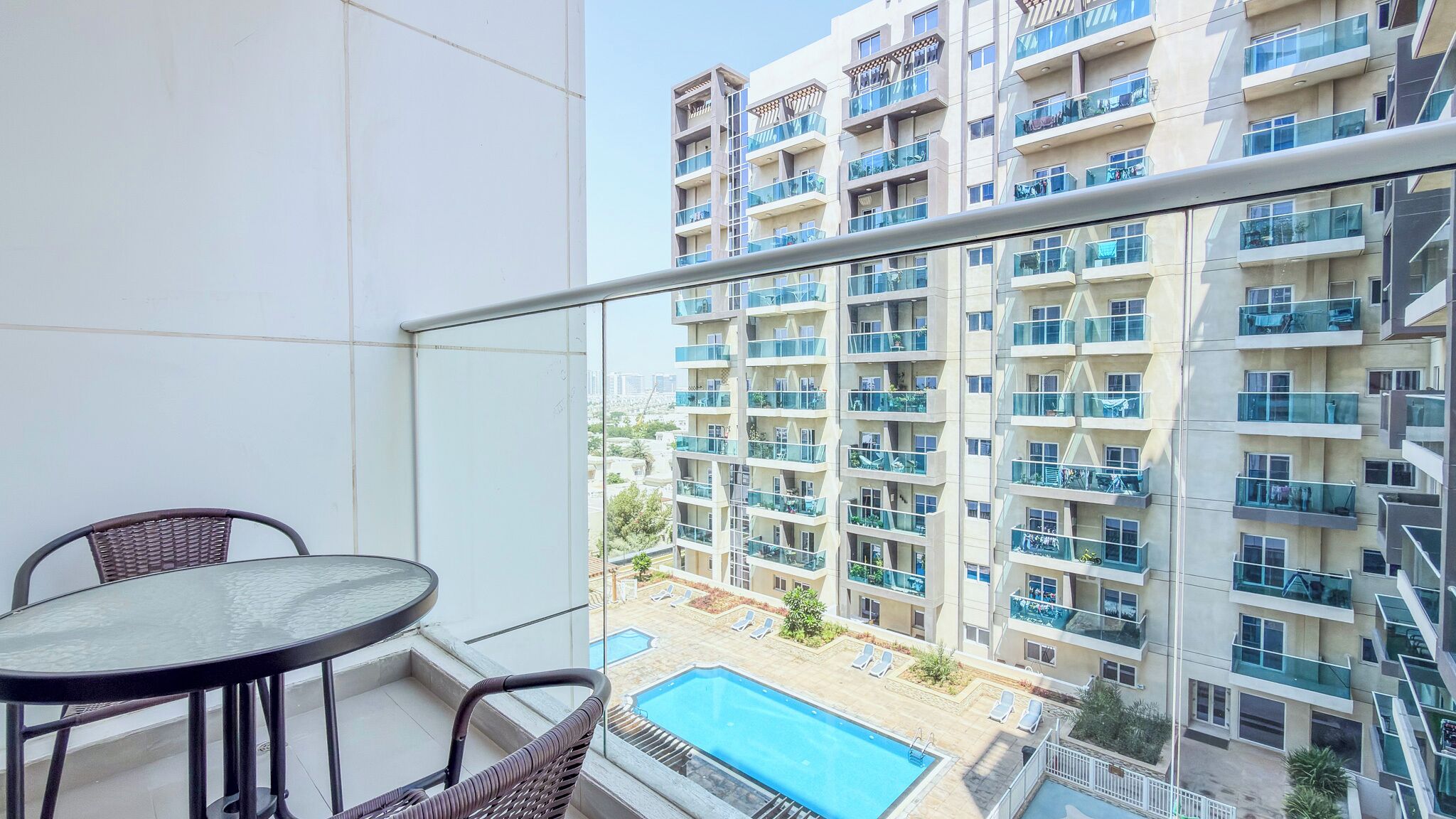 Estudio, balcón, vistas a la ciudad | Balcón