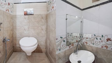 Shower, free toiletries, towels, soap