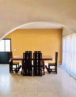 Unclassified image, 4 of 20, button - "La Prieta Linda" House (Tamasopo)