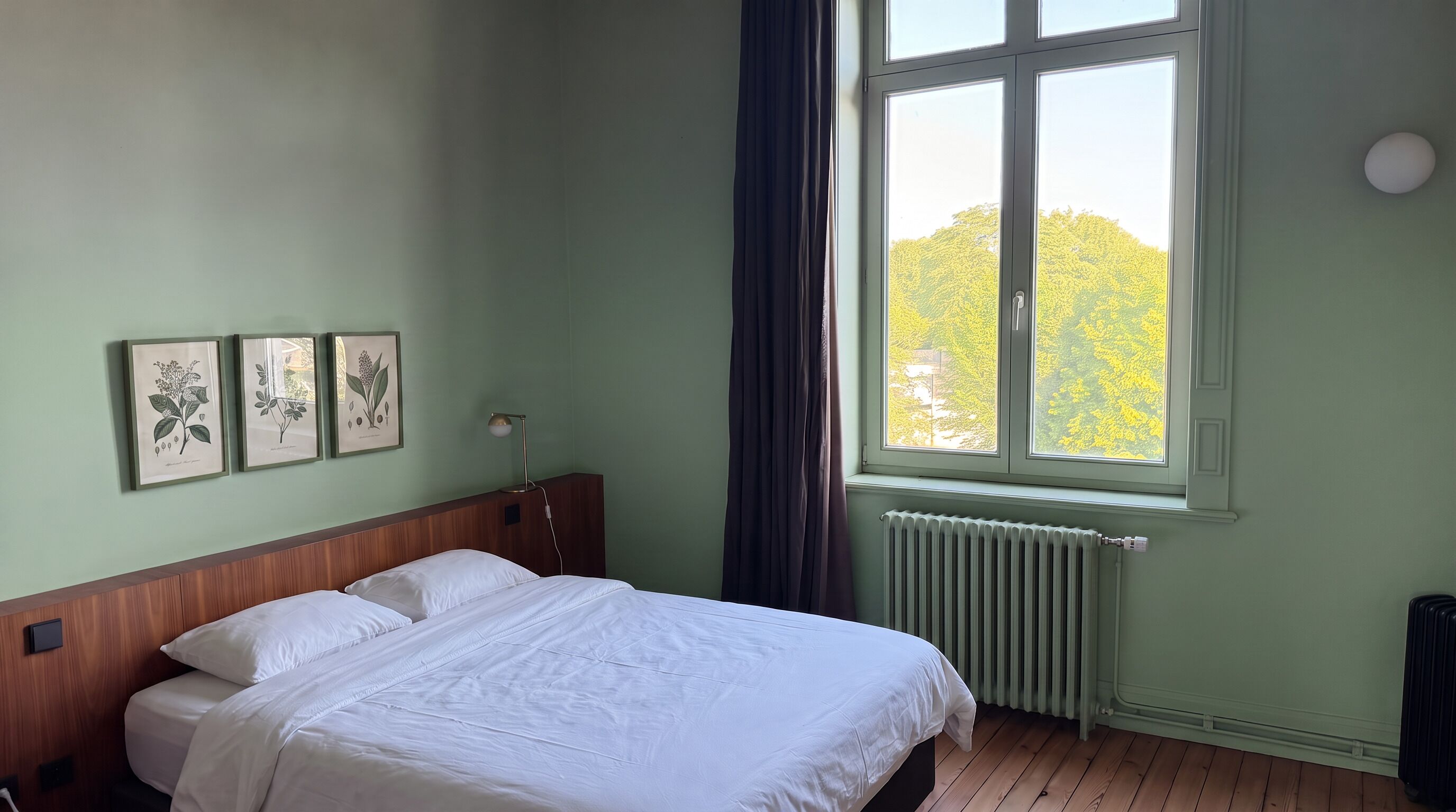 8 chambres, fer et planche à repasser, Wi-Fi