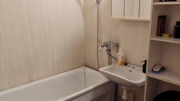 Apartment, 1 Schlafzimmer, barrierefrei | Badezimmer
