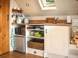 Kitchen area | Willow - Otter Pods Glamping Park, Sidmouth - 1 bedroom accommodation in Sidmouth (Sidmouth)