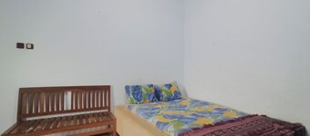 OYO 90093 Dw Hotel