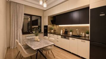 Apartamento Confort, Aire acondicionado, vistas a la ciudad | Cocina privada