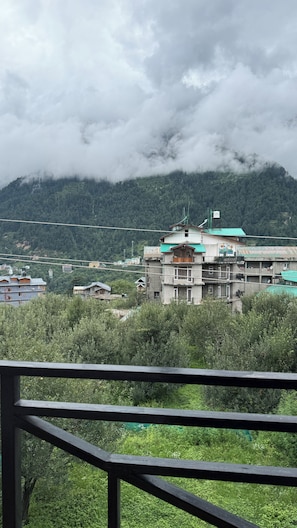 Family Double or Twin Room | Property grounds - Sawariya Cottage  (Manali)