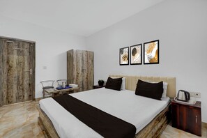 Classic Room | Desk, free WiFi - Super Collection O Koyla Nagar (Dhanbad)