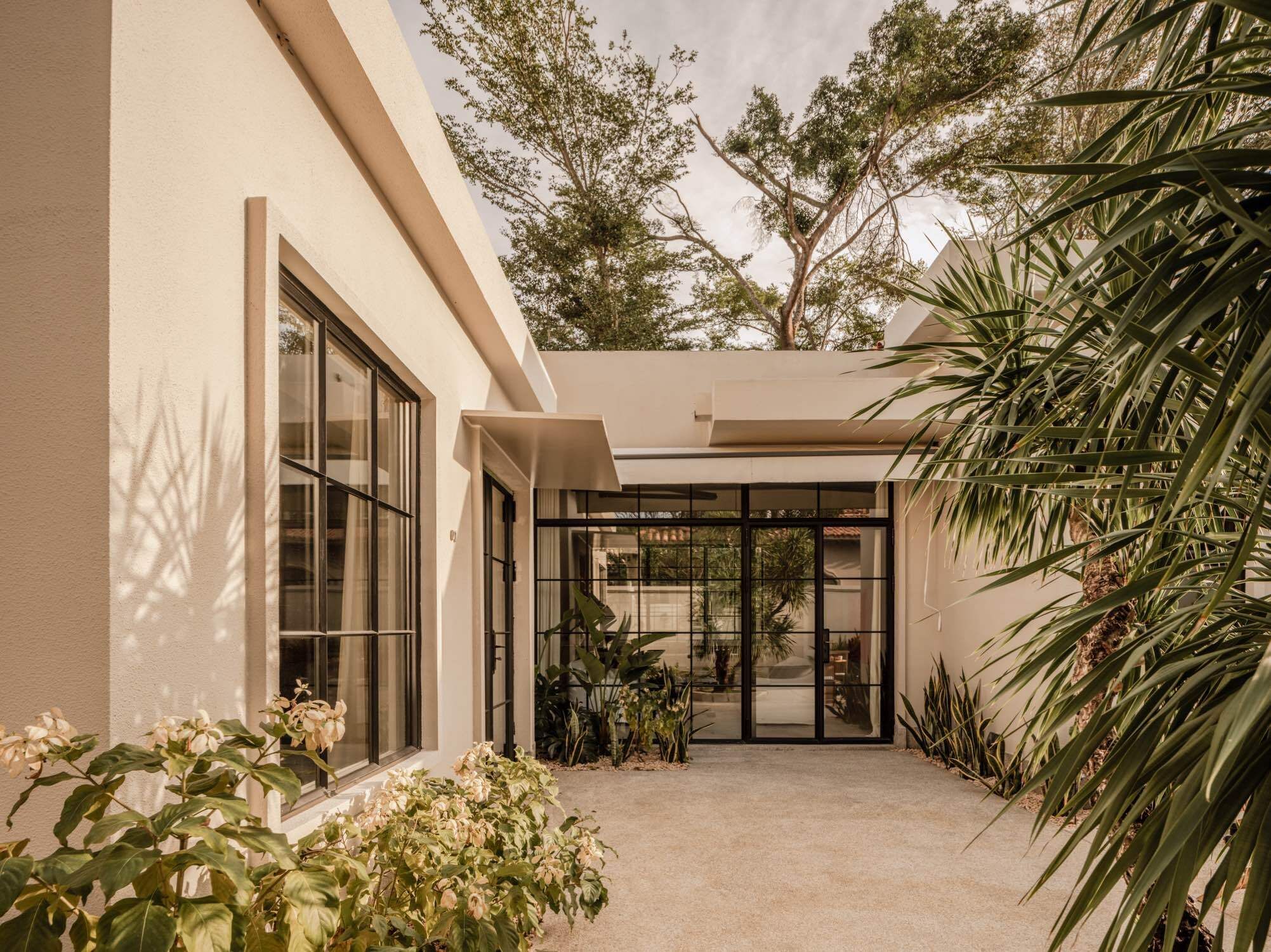 Vila superluxo, vista para a praia | Roupas de cama premium, frigobar (abastecido com itens grátis)