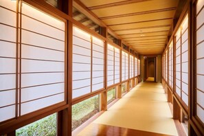 Interior - AkazawaGeihinkan (Itō)
