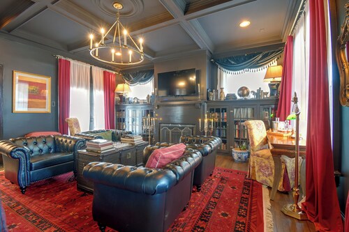 Aisling House - Historic Hospitality