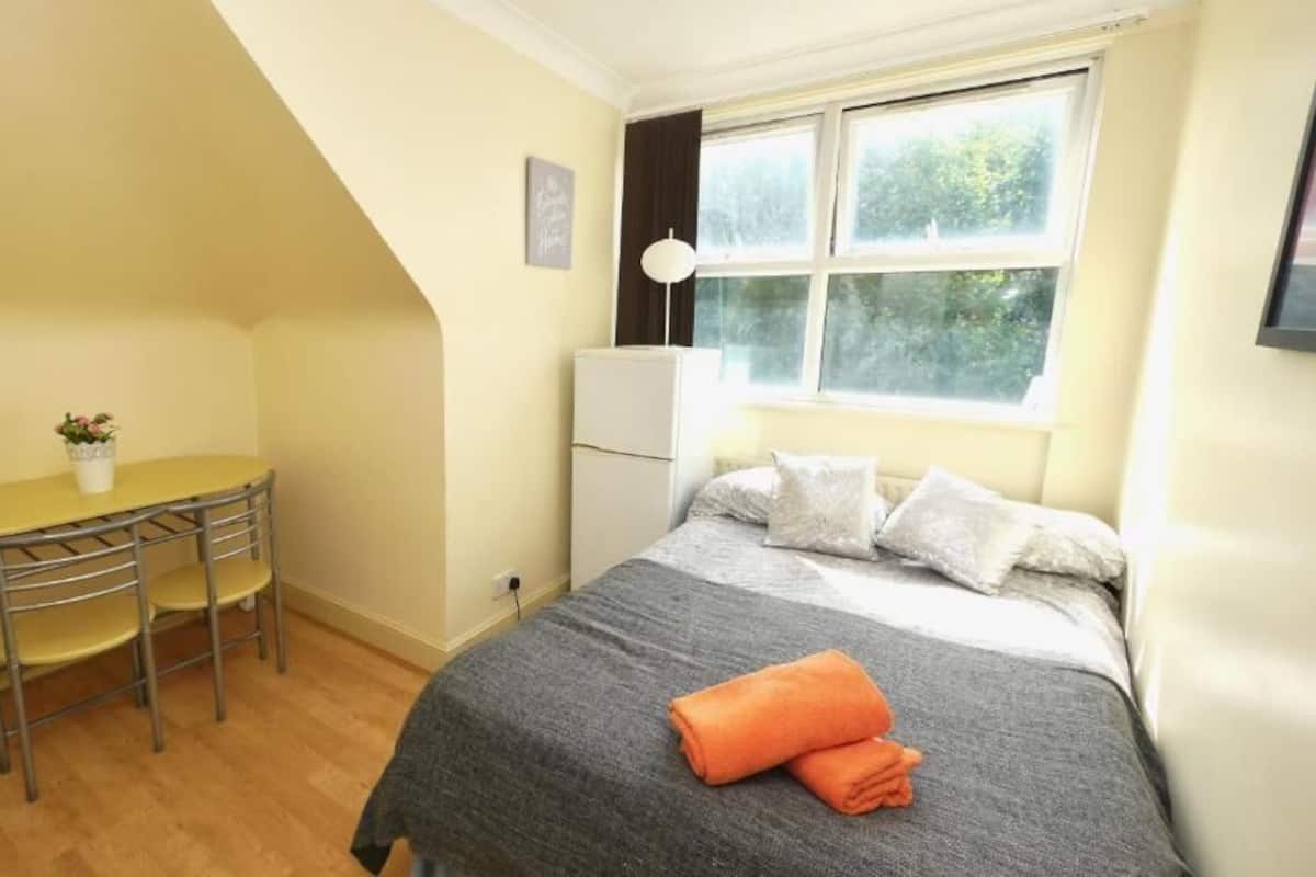 Basic Double Room, 1 Double Bed, Non Smoking, Patio | WiFi (free)