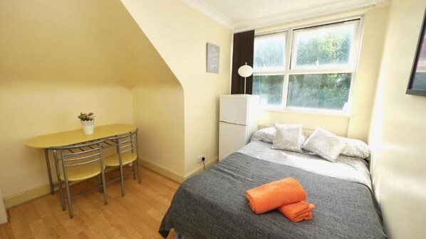 Basic Double Room, 1 Double Bed, Non Smoking, Patio | WiFi (free)