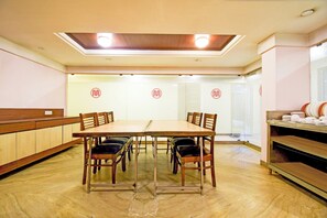 Dining - Collection O Shanti Bhawan Bank More (Dhanbad)