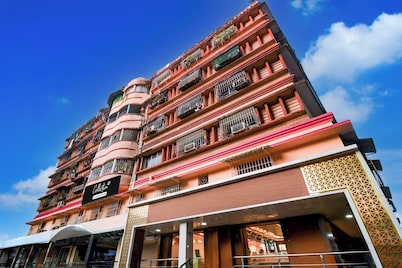 Collection O Shanti Bhawan Bank More