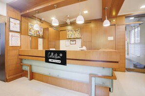 Lobby - Super Collection O Hosepet College Road (Hospet)