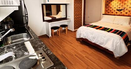 Superb 6-bedroom Full House with AC in vibrant La Paz